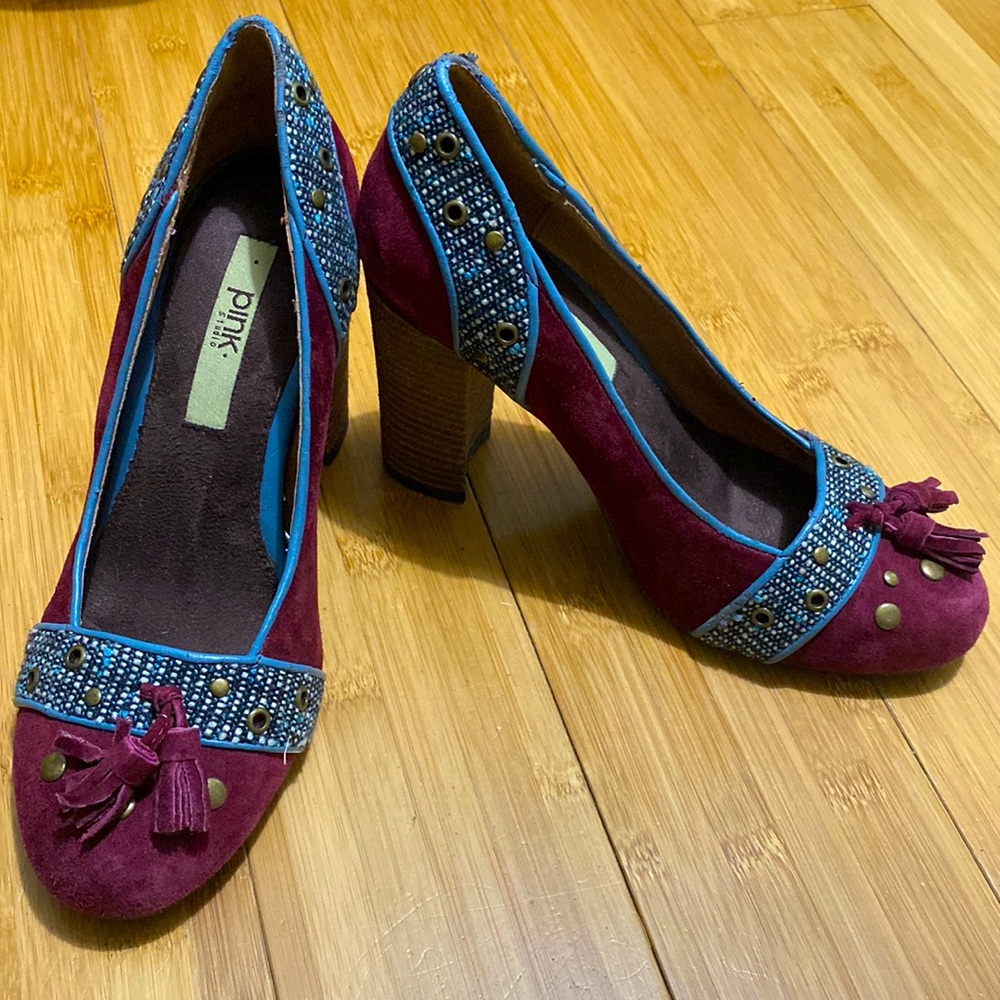 Pink Studio Size 6 Wine Suede Pump with Stacked Heel and Blue Trim Details
